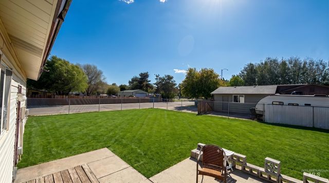 7011 S Southdale Ave, Boise, ID 83709