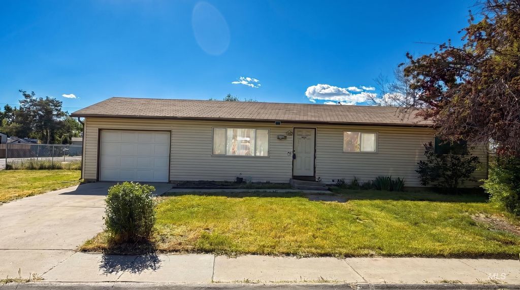 7011 S Southdale Ave, Boise, ID 83709