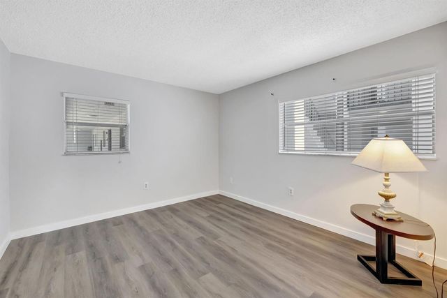 2800 Somerset Drive 218j, Lauderdale Lakes, FL 33311