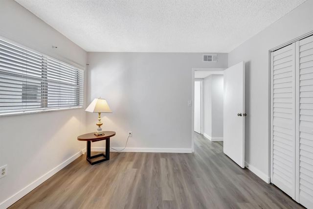 2800 Somerset Drive 218j, Lauderdale Lakes, FL 33311