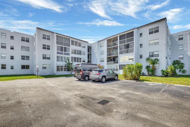2800 Somerset Drive 218j, Lauderdale Lakes, FL 33311