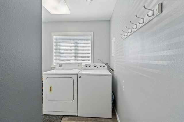 1234 CANDLE LITE LOOP, North Pole, AK 99705