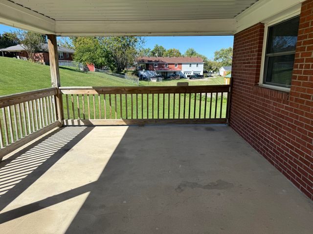 202 Blue Grass Drive, Richmond, KY 40475
