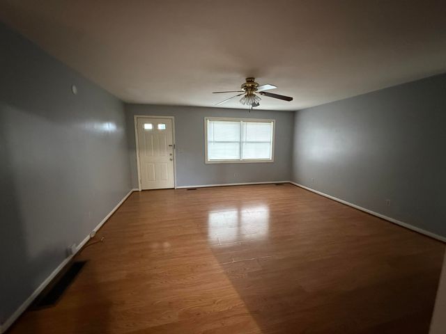 202 Blue Grass Drive, Richmond, KY 40475