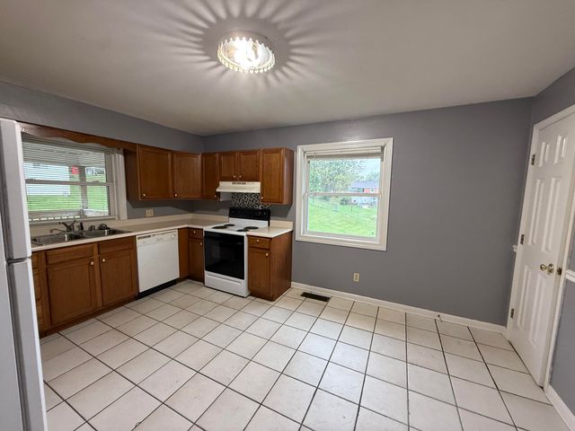 202 Blue Grass Drive, Richmond, KY 40475