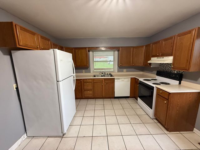 202 Blue Grass Drive, Richmond, KY 40475