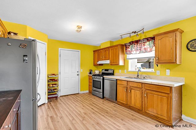 903 BALLAD LN, Cheyenne, WY 82007