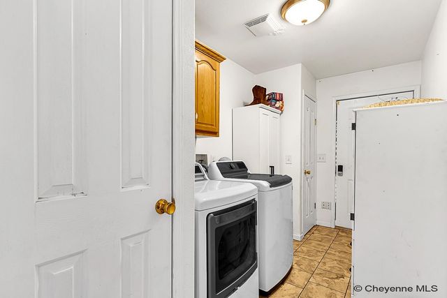 903 BALLAD LN, Cheyenne, WY 82007