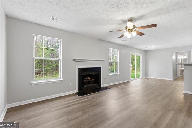 111 Crestbend Lane, Powder Springs, GA 30127