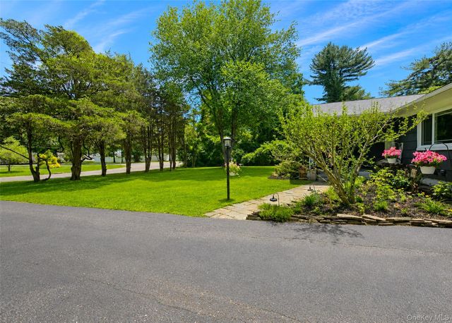 88 Westfield Road, Coram, NY 11727