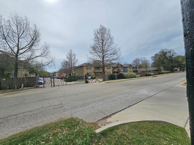 2513 S 2nd Street 8A, Waco, TX 76706
