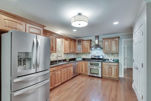 3684 Hunting Ridge Drive SW, Lilburn, GA 30047