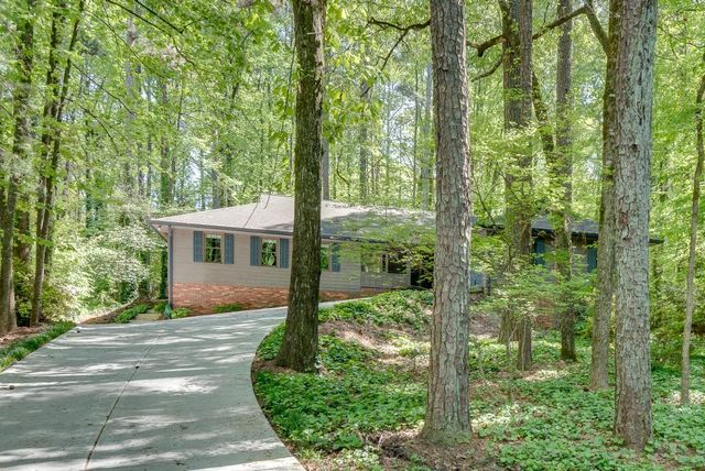 3684 Hunting Ridge Drive SW, Lilburn, GA 30047