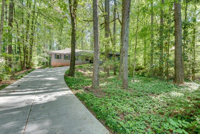 3684 Hunting Ridge Drive SW, Lilburn, GA 30047