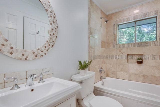 3684 Hunting Ridge Drive SW, Lilburn, GA 30047