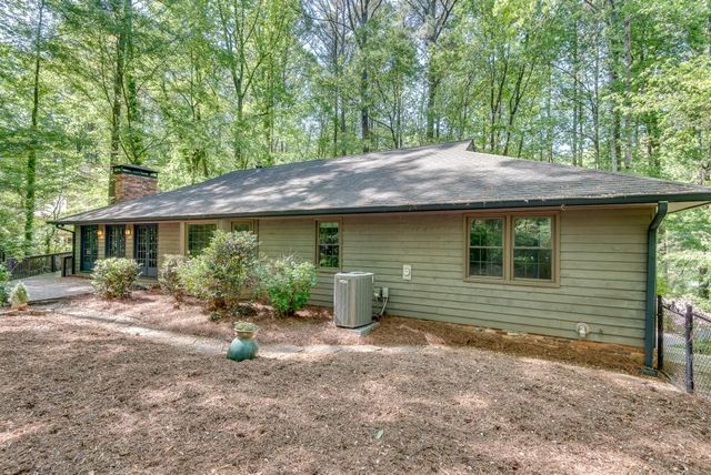 3684 Hunting Ridge Drive SW, Lilburn, GA 30047