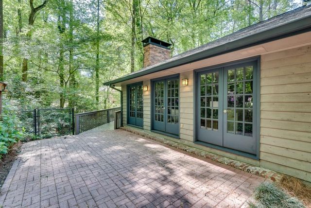 3684 Hunting Ridge Drive SW, Lilburn, GA 30047