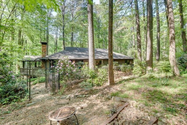 3684 Hunting Ridge Drive SW, Lilburn, GA 30047