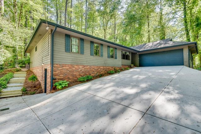 3684 Hunting Ridge Drive SW, Lilburn, GA 30047