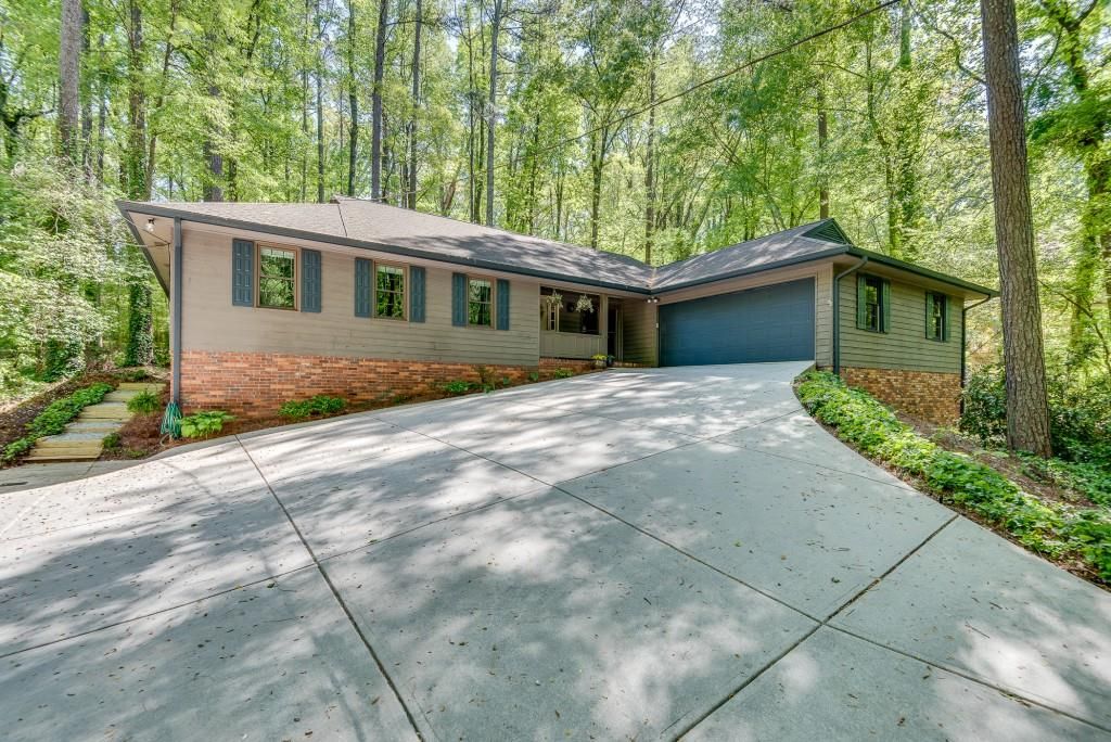 3684 Hunting Ridge Drive SW, Lilburn, GA 30047