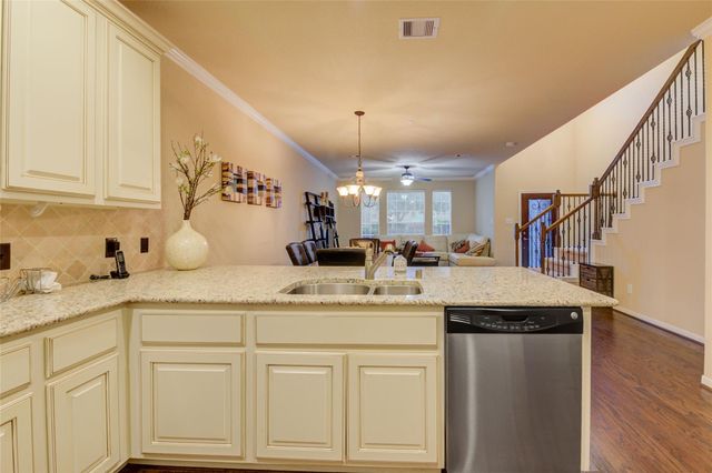 22 Bettina Lane, The Woodlands, TX 77382