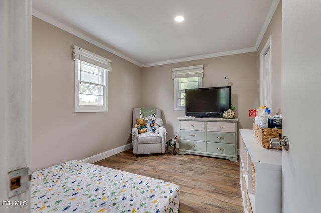 930 Tip Top Avenue, Kingsport, TN 37665