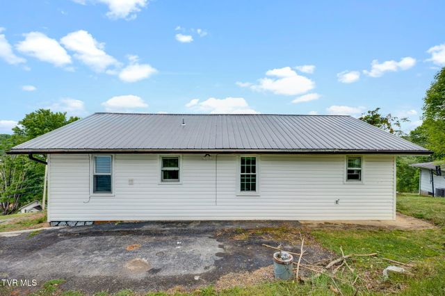 930 Tip Top Avenue, Kingsport, TN 37665