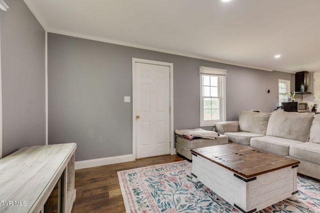 930 Tip Top Avenue, Kingsport, TN 37665