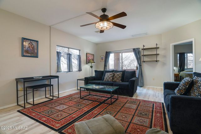 1746 W Camino Estelar, Green Valley, AZ 85622