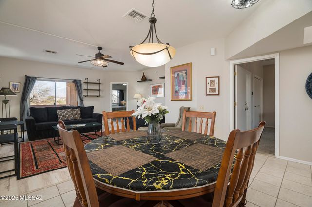 1746 W Camino Estelar, Green Valley, AZ 85622