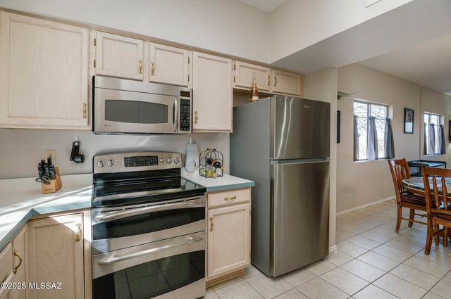 1746 W Camino Estelar, Green Valley, AZ 85622
