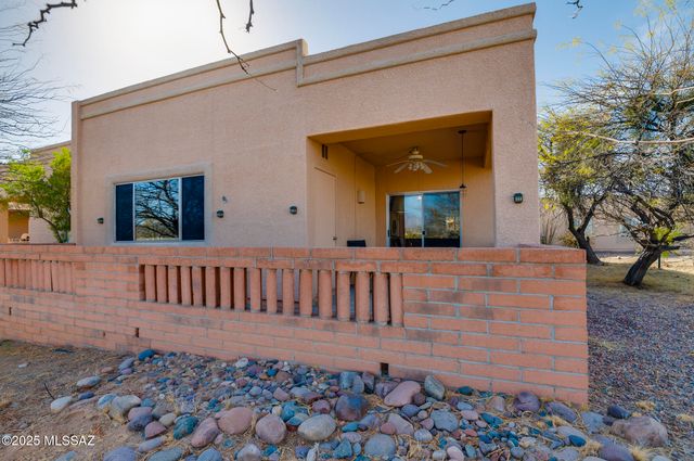 1746 W Camino Estelar, Green Valley, AZ 85622