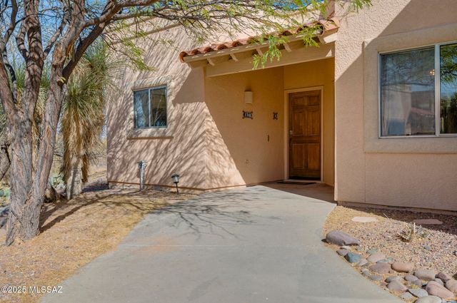 1746 W Camino Estelar, Green Valley, AZ 85622