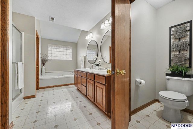 16252 Monroe Street, Omaha, NE 68135