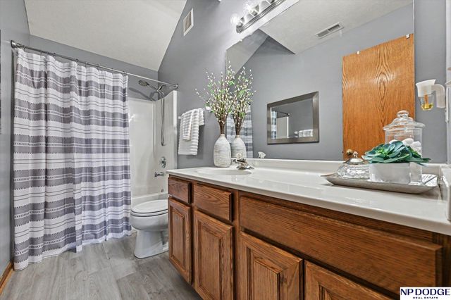 16252 Monroe Street, Omaha, NE 68135