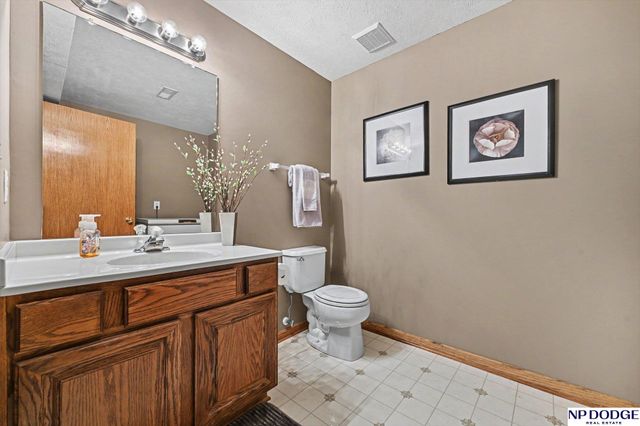 16252 Monroe Street, Omaha, NE 68135