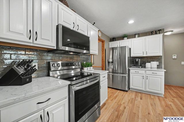 16252 Monroe Street, Omaha, NE 68135