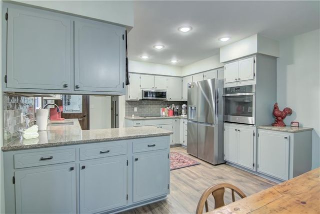 2532 Frostwoods Street, Eau Claire, WI 54703