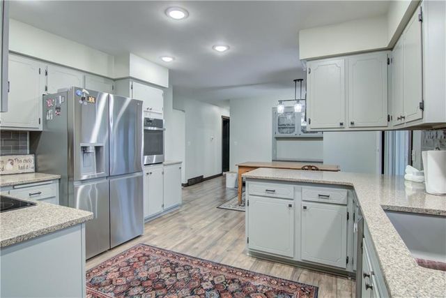 2532 Frostwoods Street, Eau Claire, WI 54703