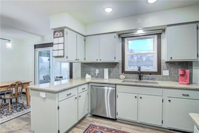 2532 Frostwoods Street, Eau Claire, WI 54703