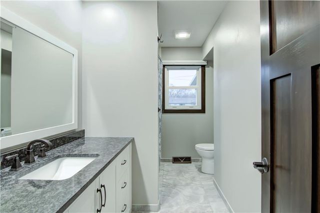 2532 Frostwoods Street, Eau Claire, WI 54703