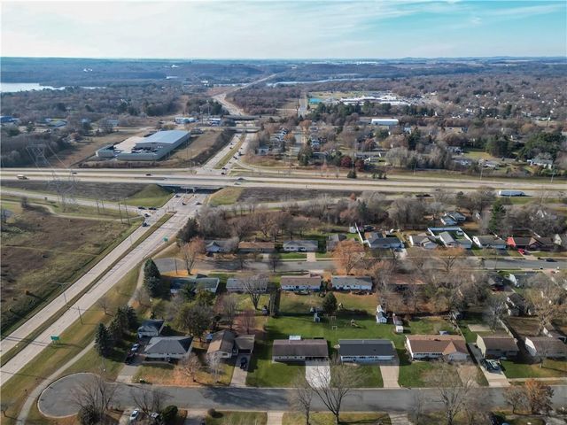 2532 Frostwoods Street, Eau Claire, WI 54703