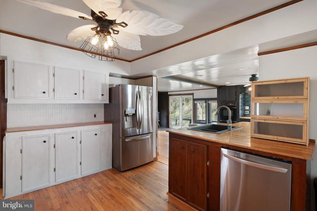 19 DUVALL CT, Wilmington, DE 19808