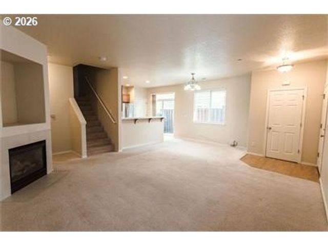 12820 Sw Dipper Ln 100, Beaverton, OR 97007