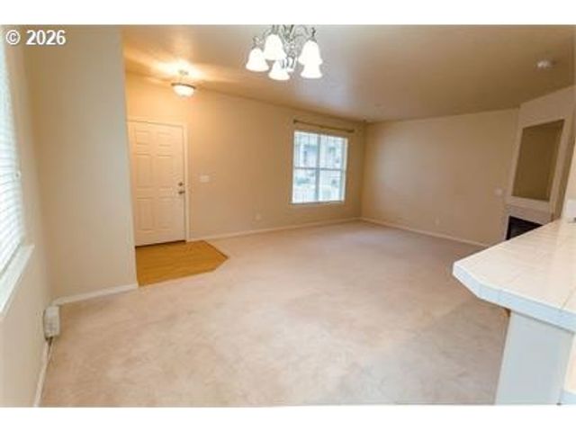 12820 Sw Dipper Ln 100, Beaverton, OR 97007