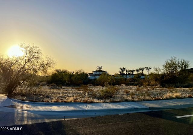 12348 E SHANGRI LA Road 9, Scottsdale, AZ 85259