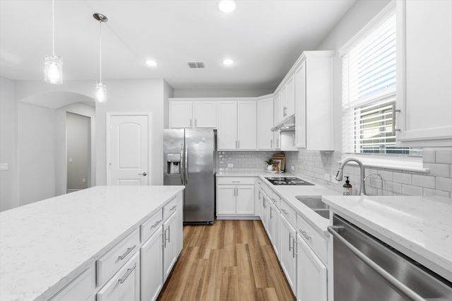 817 Forgotten Forest Way, Mckinney, TX 75071