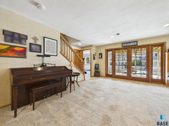 1312 S Honeysuckle Trl Trail, Sioux Falls, SD 57106
