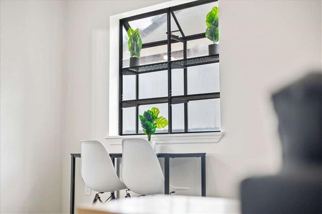 1058 Falling Water Drive, Smyrna, GA 30080