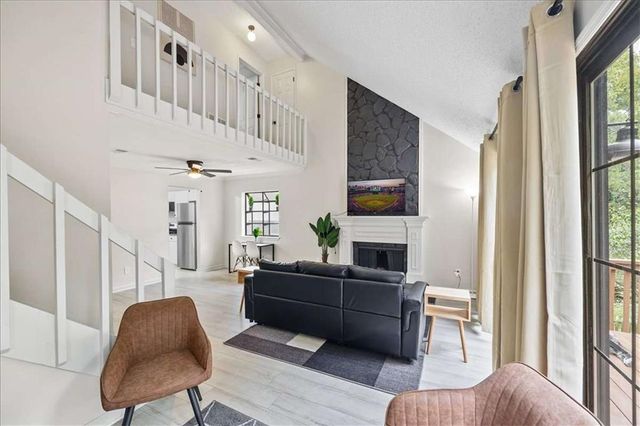 1058 Falling Water Drive, Smyrna, GA 30080